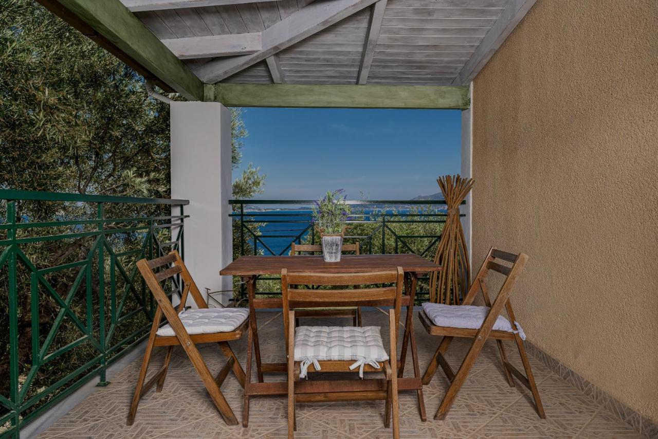 Keri Pavezzo * Marathias (Zakynthos)